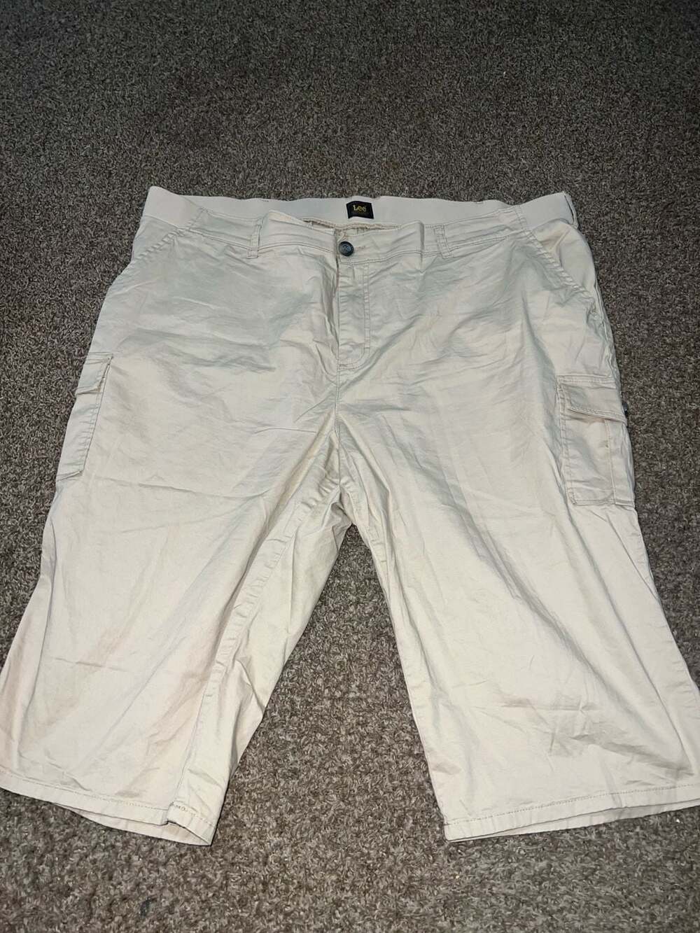 Lee Women's Plus Size Stretch Cotton Cargo Capri Pants Beige Size 24W